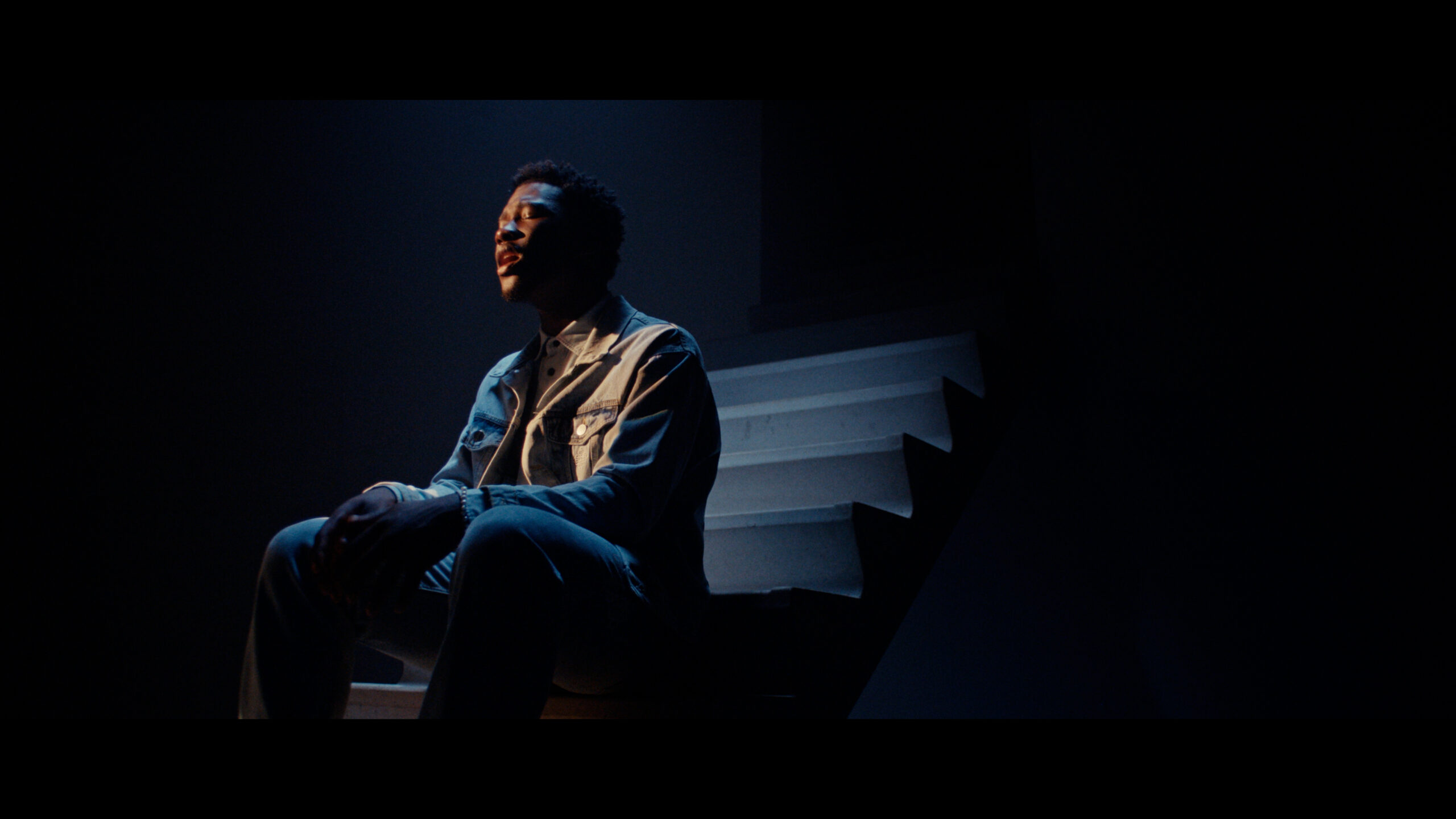 Claude Kmb x Basic-Fit — still 2