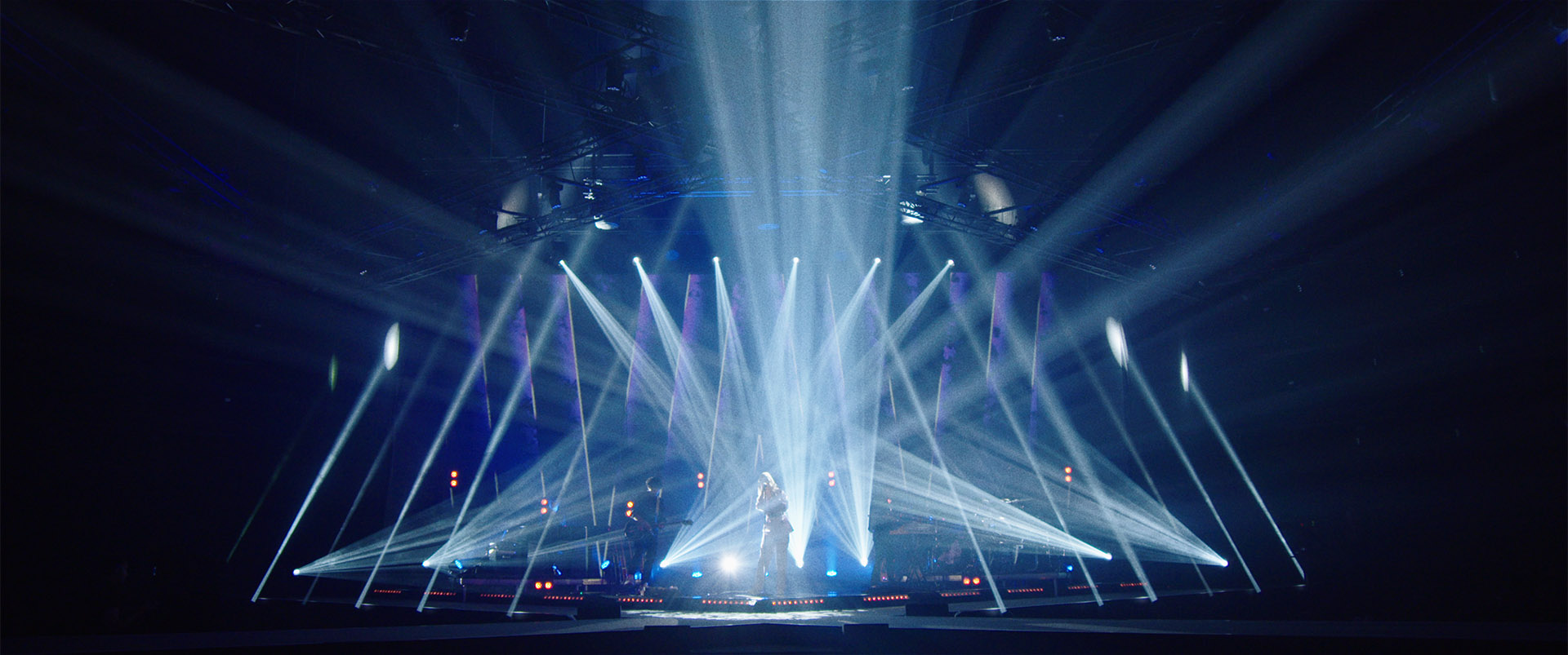 Davina Michelle — My Own World (Pathé) — still 1