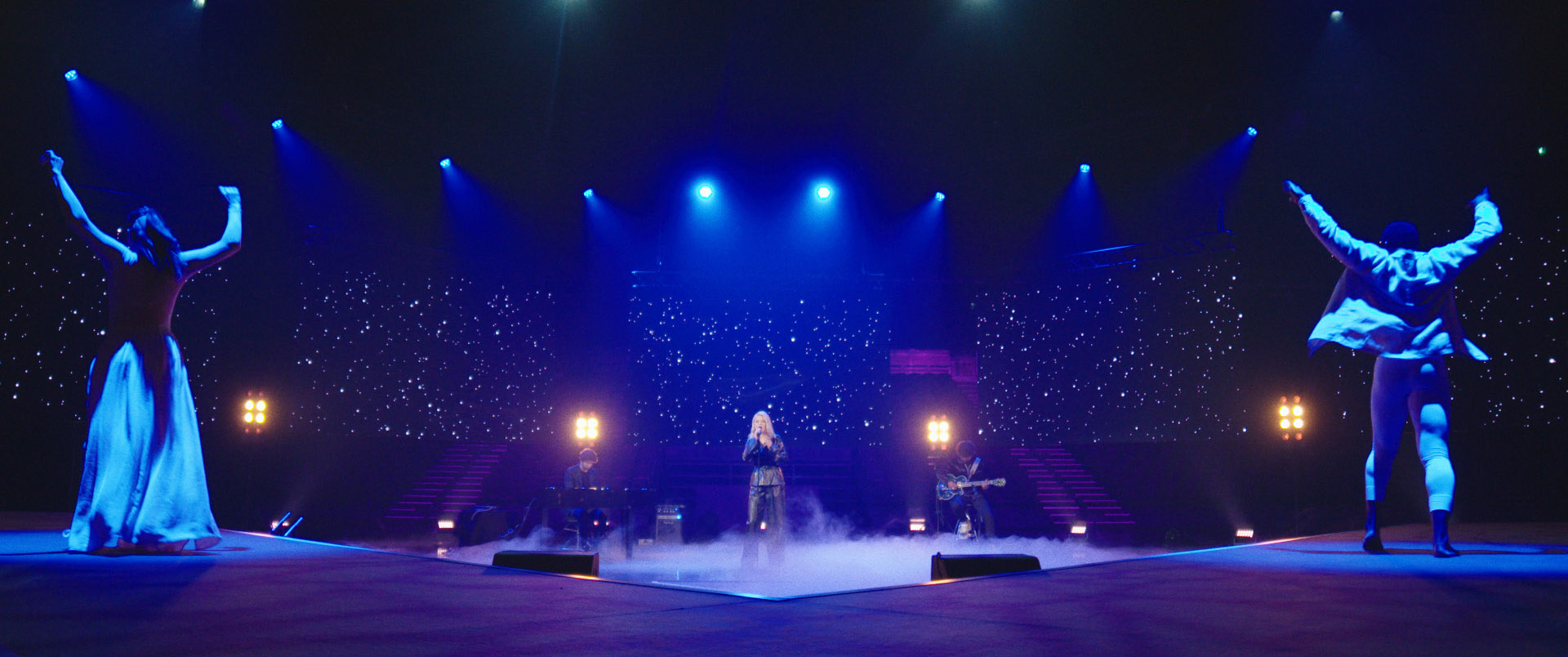 Davina Michelle — My Own World (Pathé) — still 6