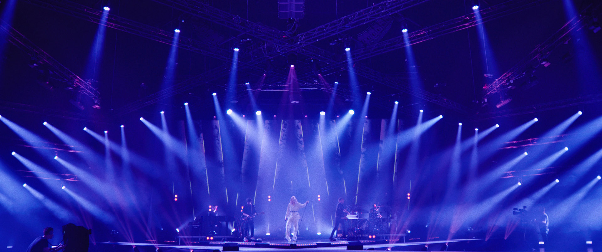 Davina Michelle — My Own World (Pathé) — still 7