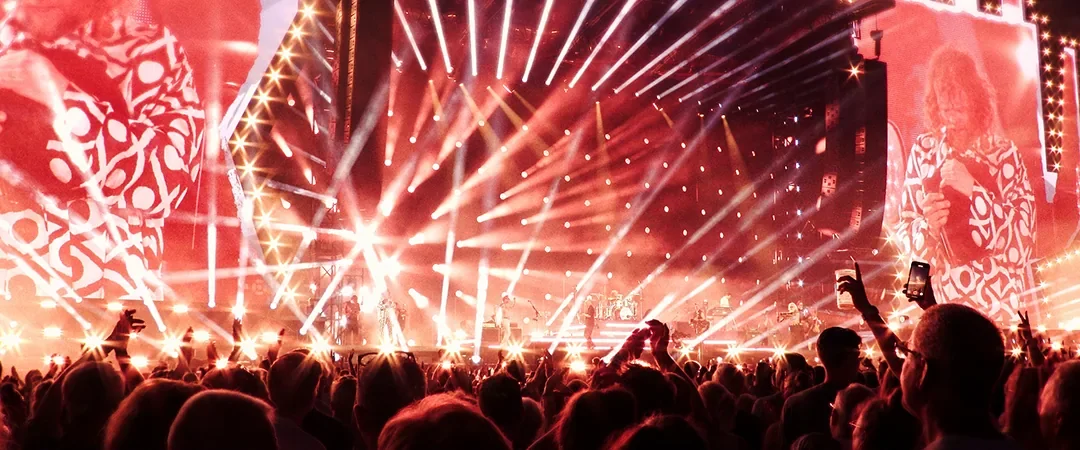 DI-RECT — Live @ De Kuip