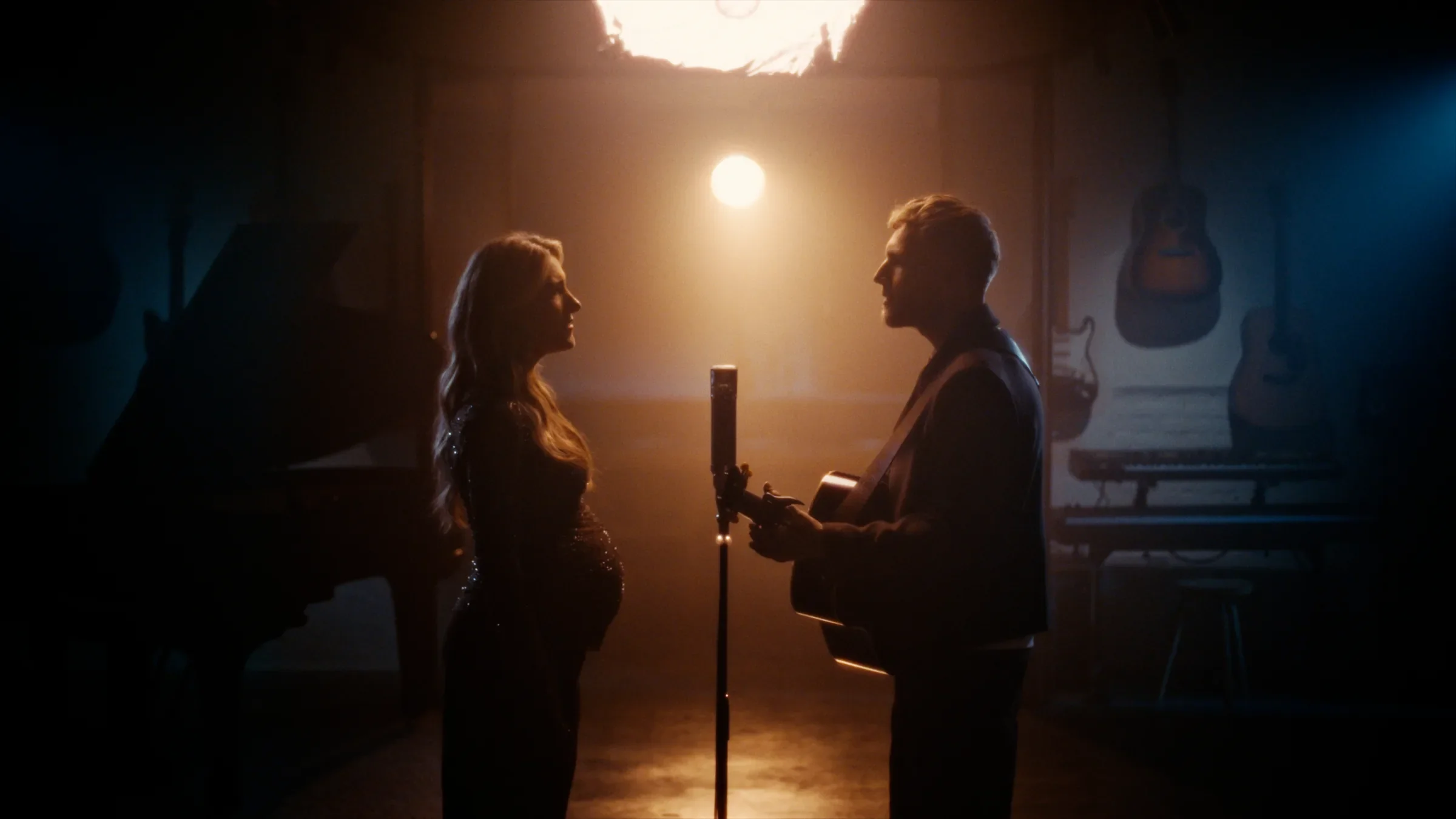 Suzan & Freek — Niemand — still 2