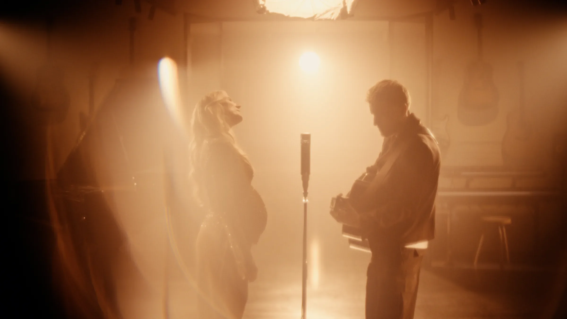 Suzan & Freek — Niemand — still 6