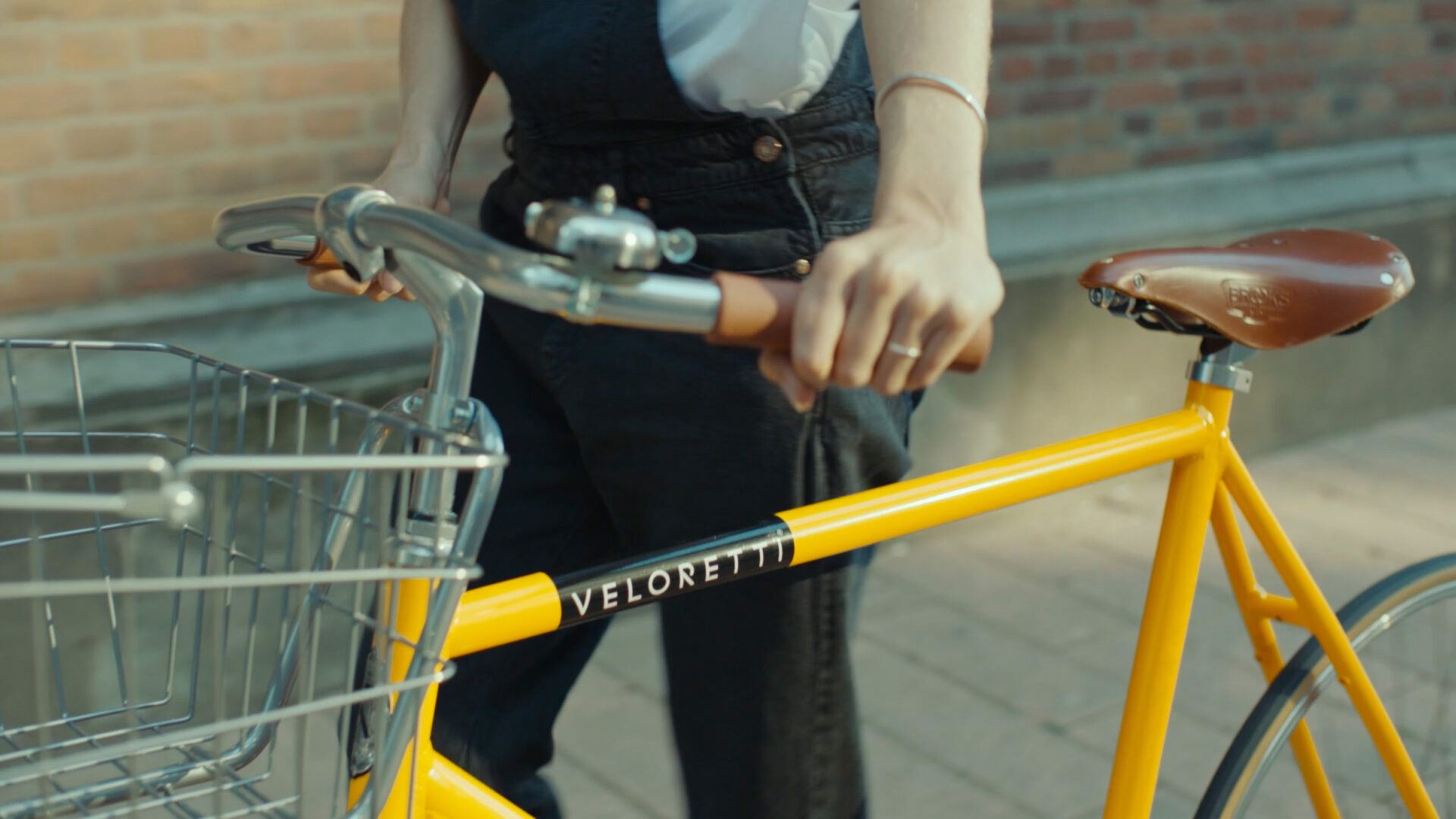 VELORETTI — still 1